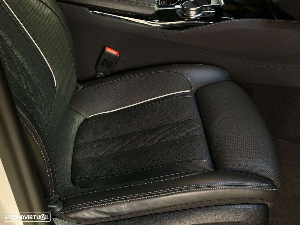 BMW 530 e Pack M - 44