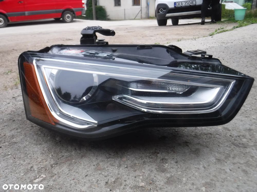 Audi A5 S5 8T lift lampa xenon led prawa USA 8T0941006E - 8