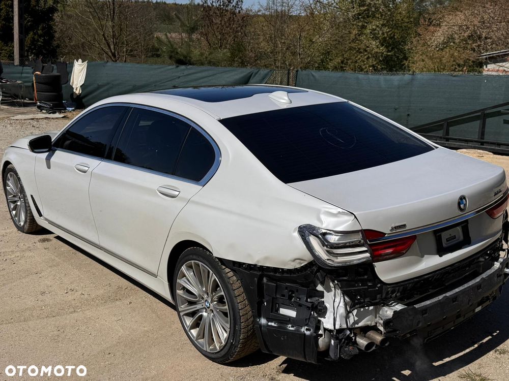 BMW Seria 7 750i xDrive Edition Exclusive - 37
