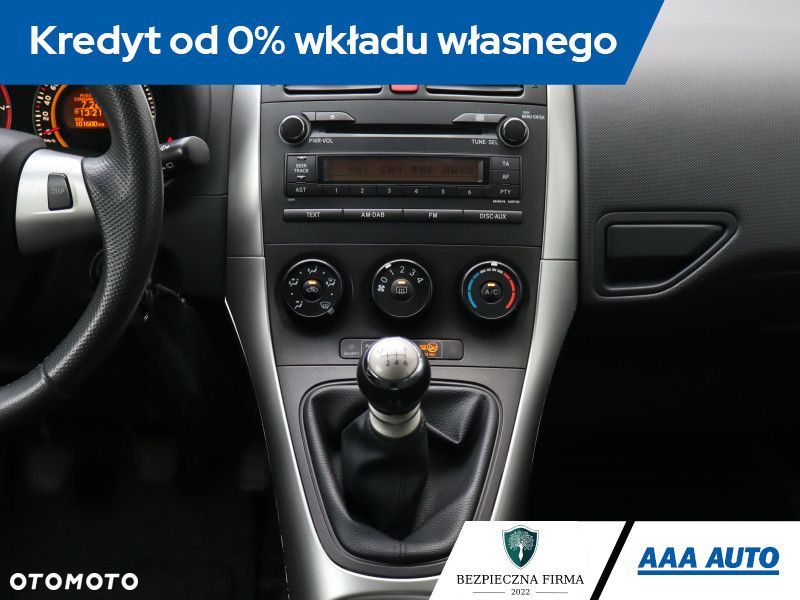 Toyota Auris - 13