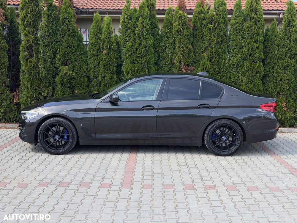 BMW Seria 5 530i AT MHEV - 7