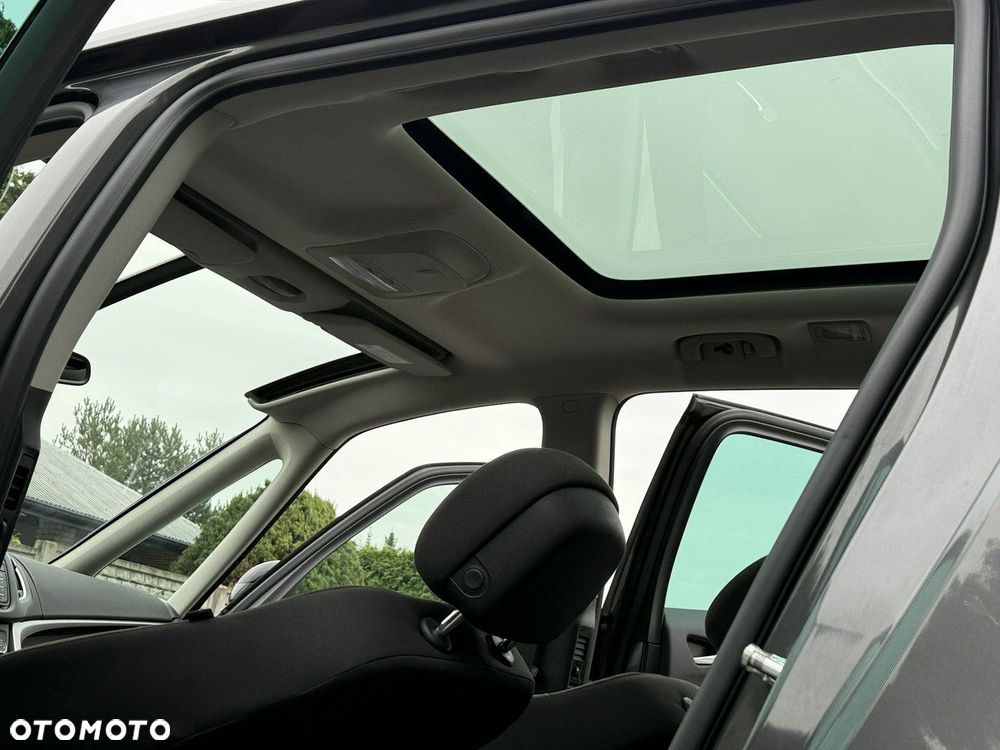 Opel Zafira - 22