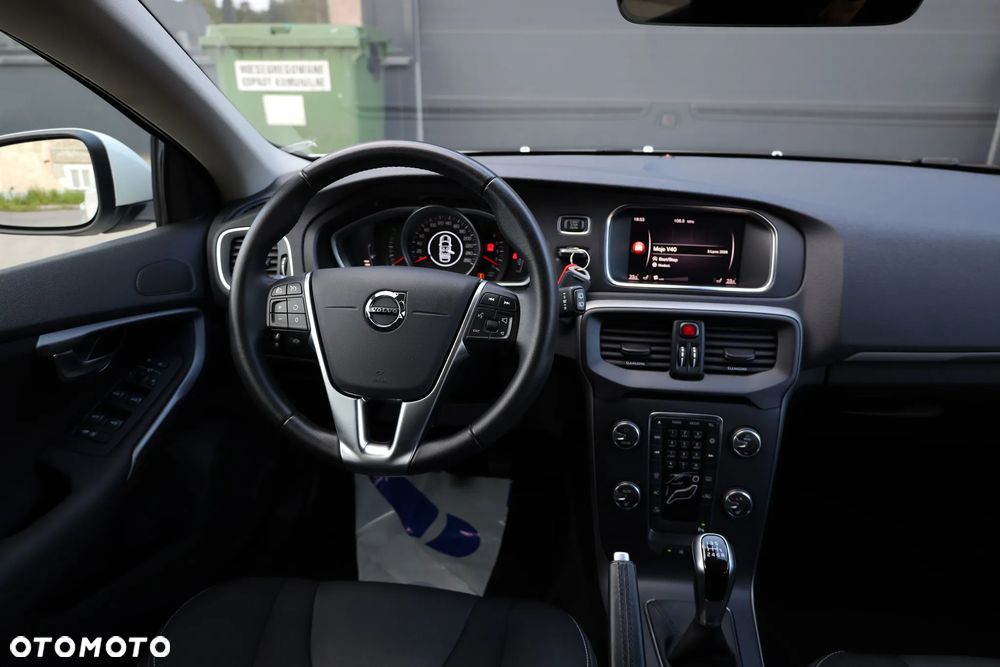 Volvo V40 T2 Drive-E Momentum - 27