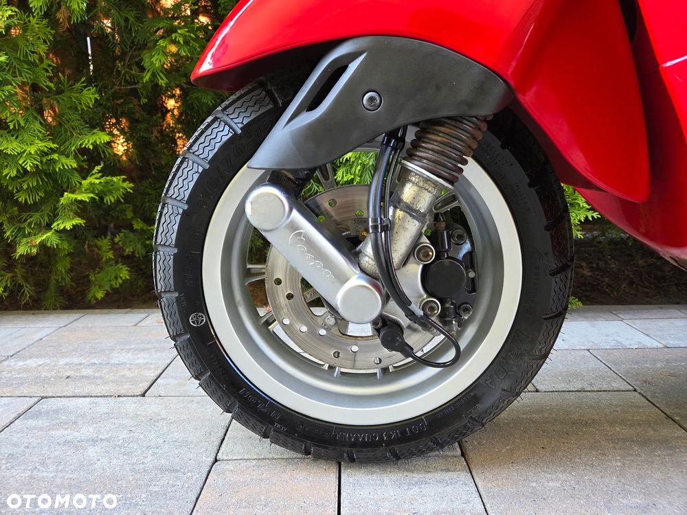 Piaggio Vespa - 30