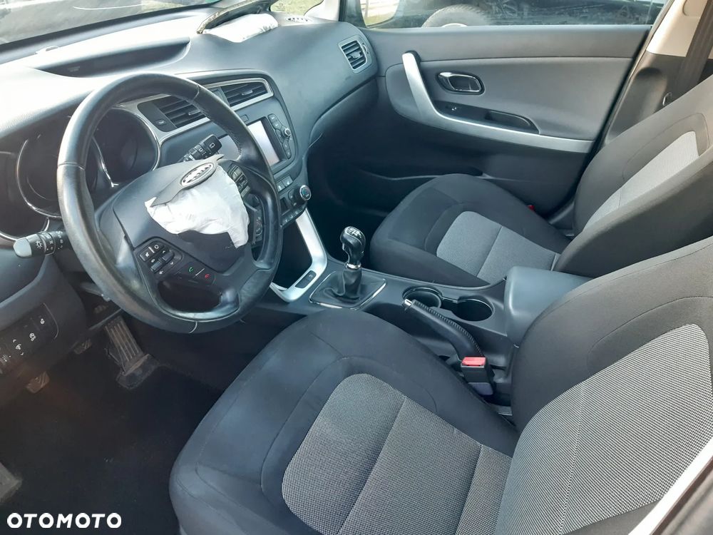Kia Ceed 1.6 GDI Dream Team Edition - 15