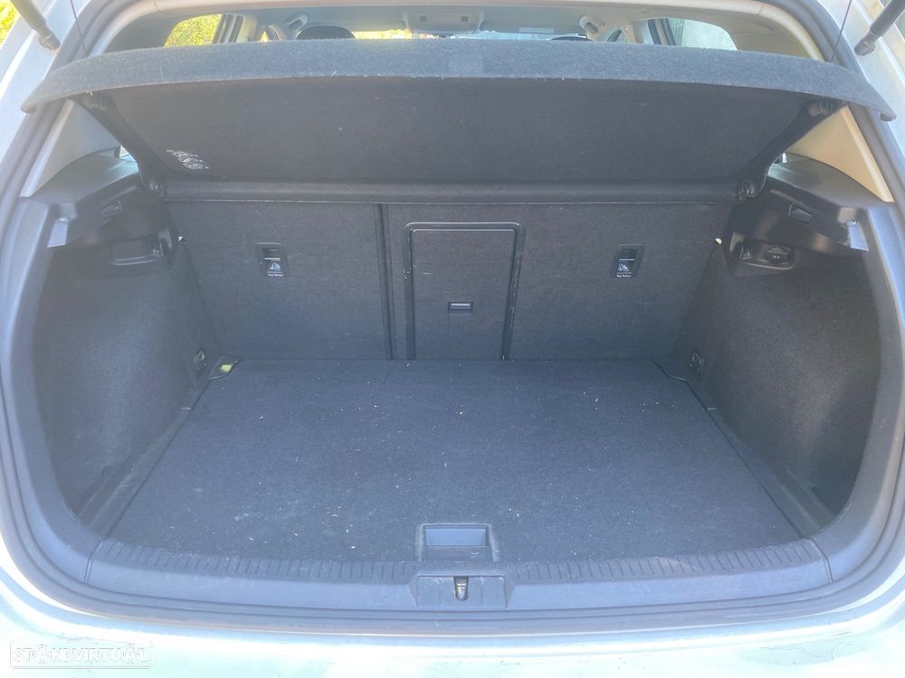 VW Golf 1.6 TDi BlueMotion DSG Comfortline - 14