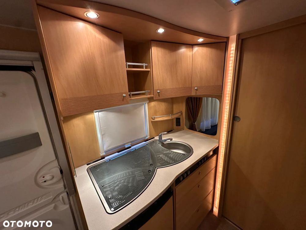 Dethleffs 510 CAMPER z napędem i przedsionkiem pompowanym !!! - 22