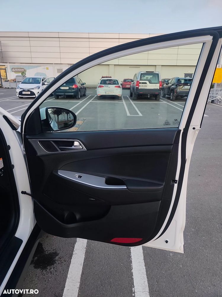 Hyundai Tucson 2.0 CRDI 4WD 8AT Premium - 6