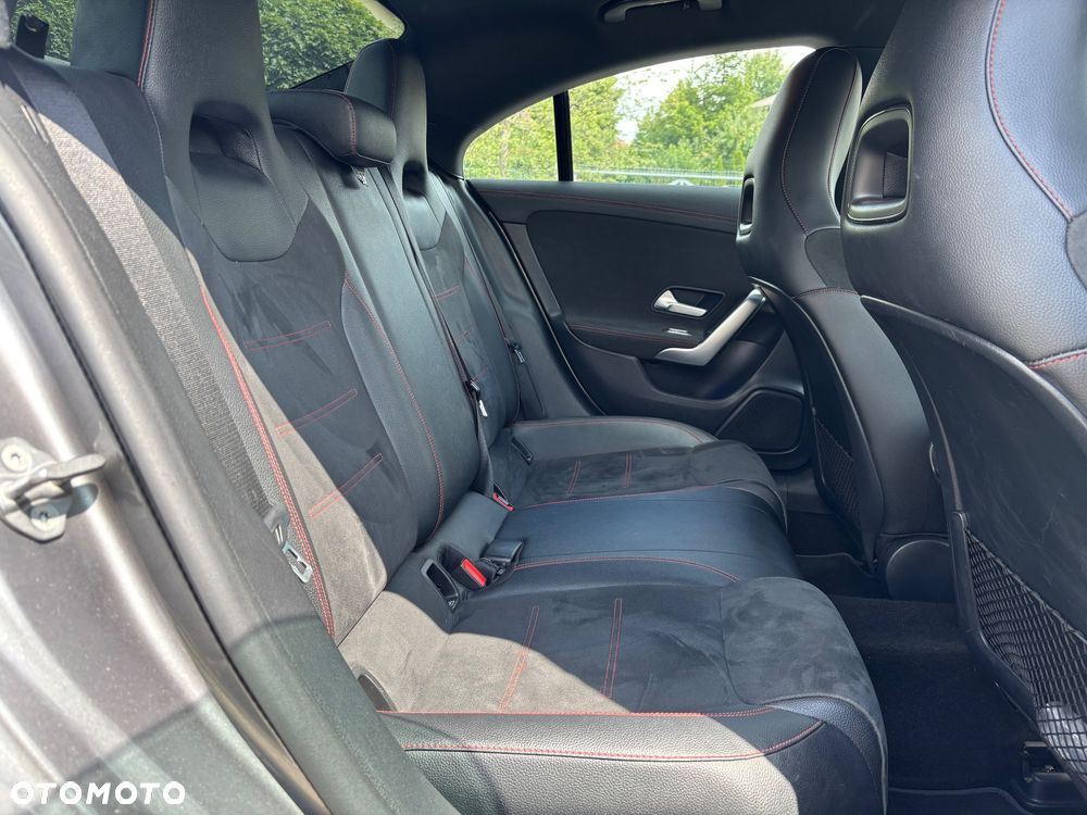 Mercedes-Benz CLA 200 AMG Line 7G-DCT - 21