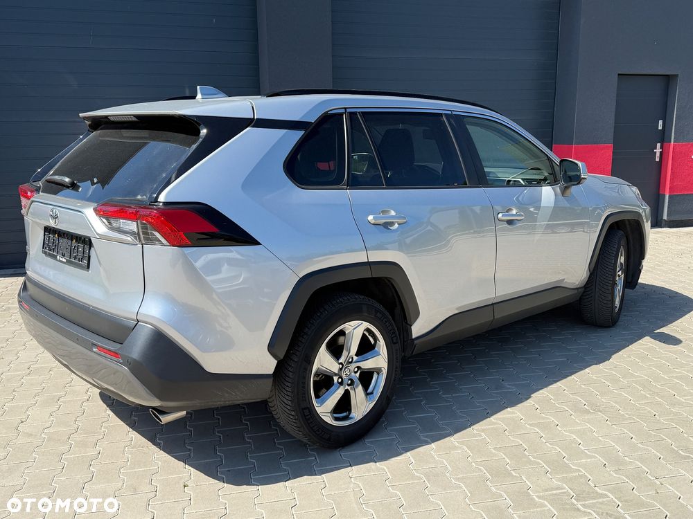 Toyota RAV4 - 5