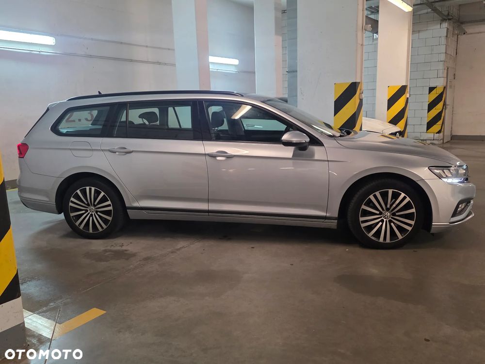 Volkswagen Passat 2.0 TDI (BlueMotion Technology) DSG Comfortline - 11