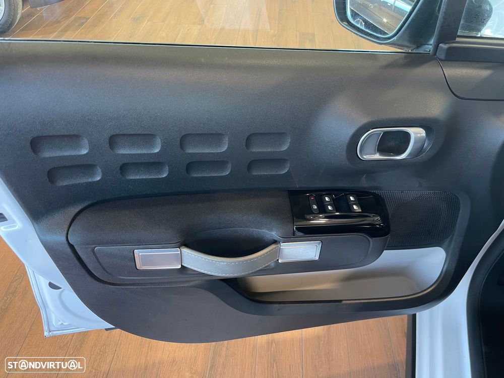 Citroën C3 1.2 PureTech Shine - 20