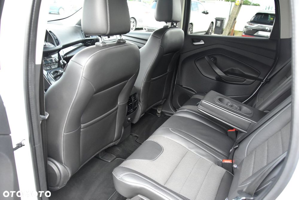 Ford Kuga 2.0 TDCi 4x2 Titanium - 21