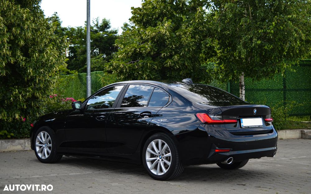 BMW Seria 3 320d Aut. Sport Line - 3
