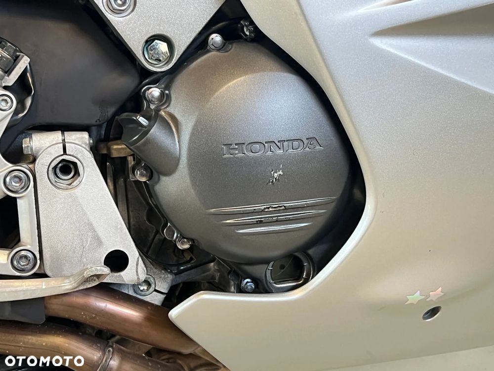Honda VFR - 29