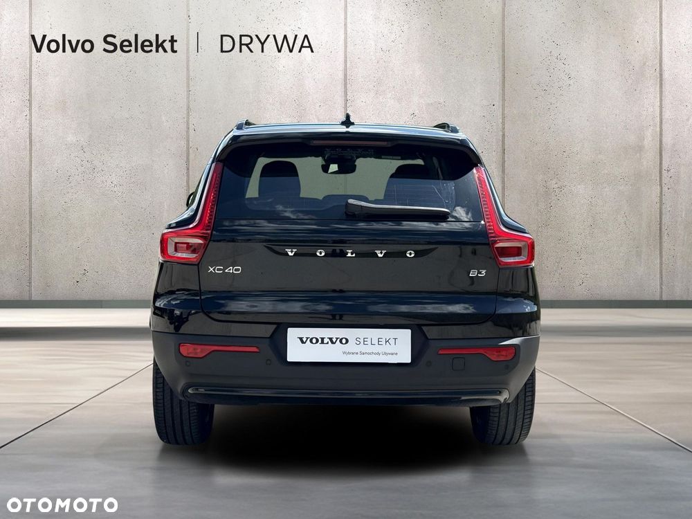 Volvo XC 40 B3 Plus Dark - 5