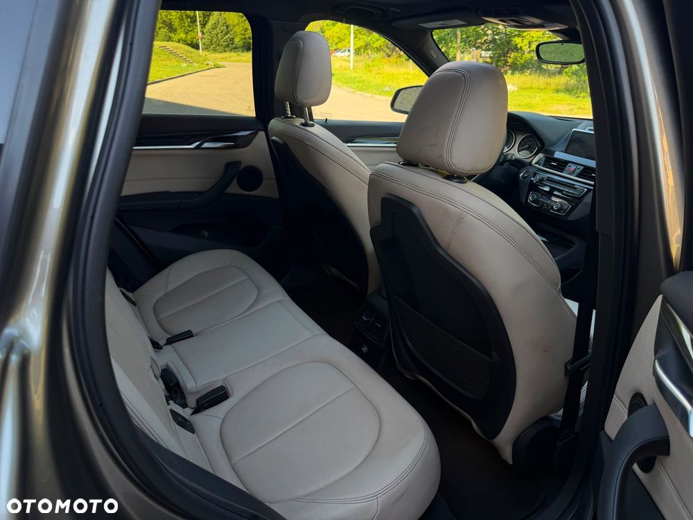 BMW X1 xDrive28i Sport Line - 14