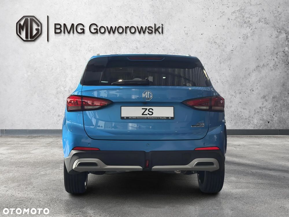 MG ZS Hybrid+ - 4