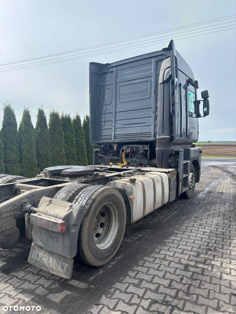 Renault MAGNUM - 5
