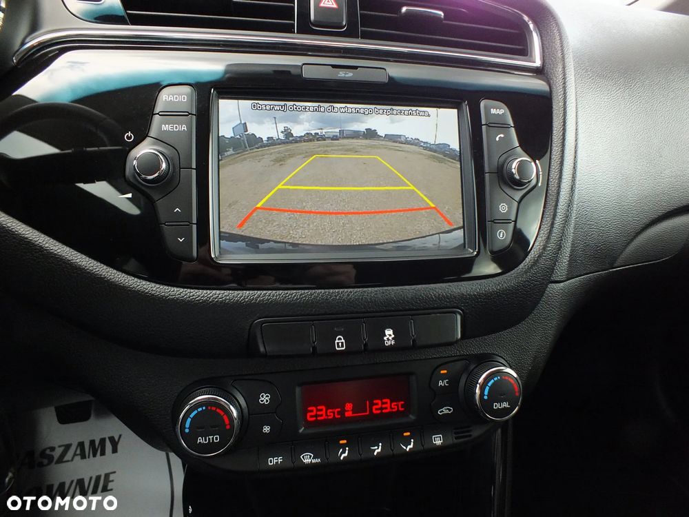 Kia Ceed 1.6 GDI Dream-Team Edition - 12