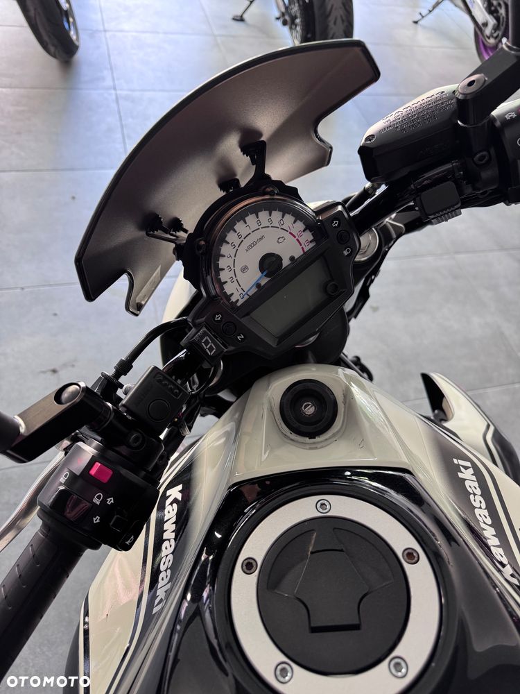 Kawasaki ER - 7