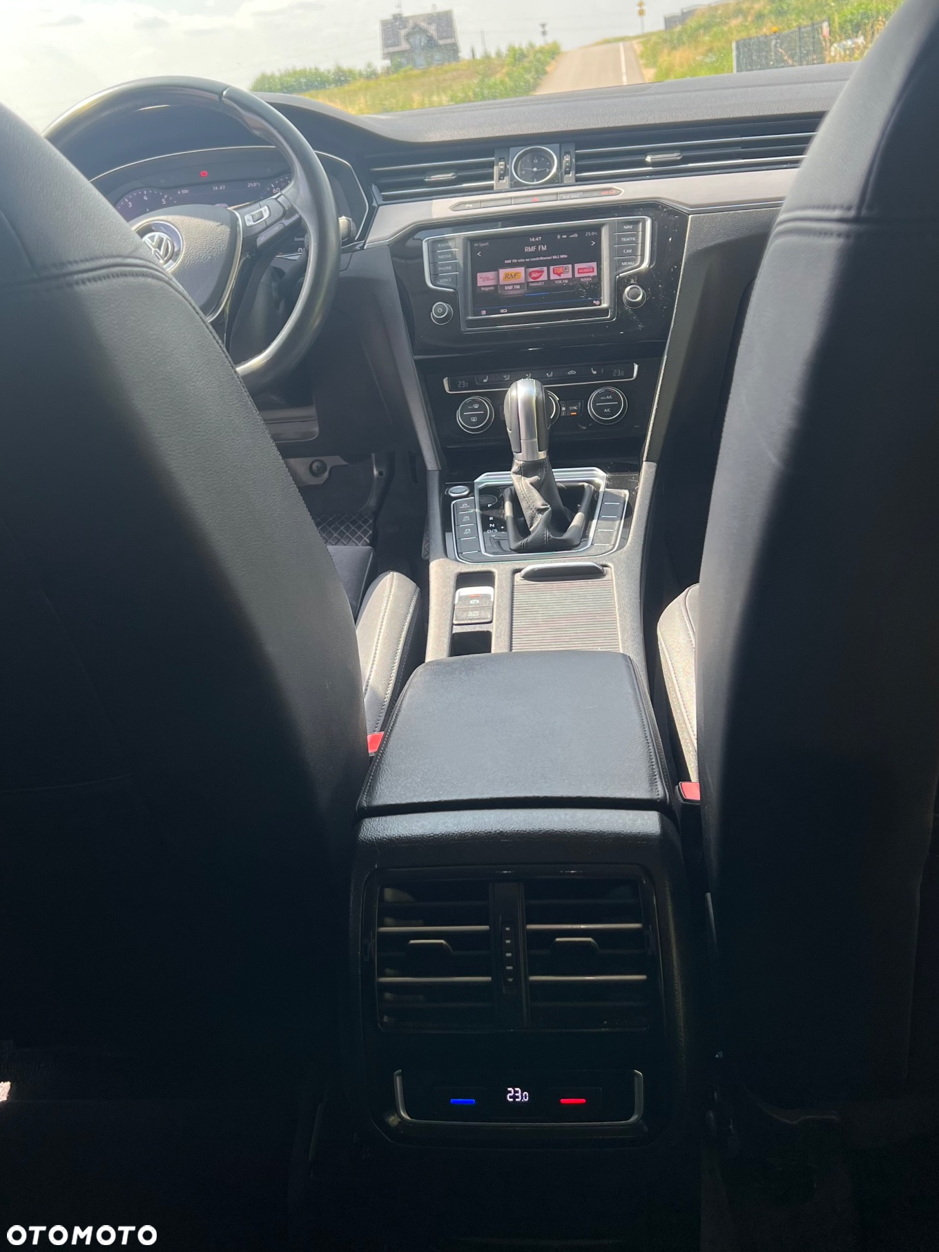Volkswagen Passat 1.8 TSI BMT Highline DSG - 33