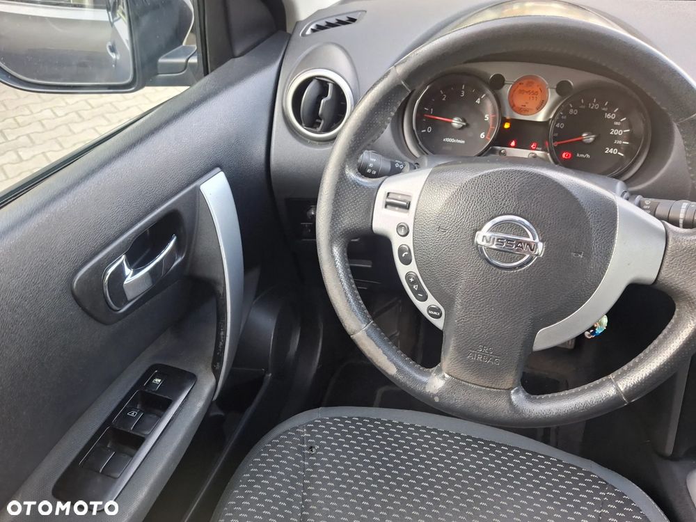 Nissan Qashqai 2.0 dCi 4 x 4 DPF acenta - 29