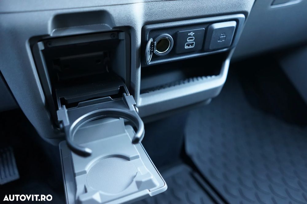 Volkswagen Caravelle - 26