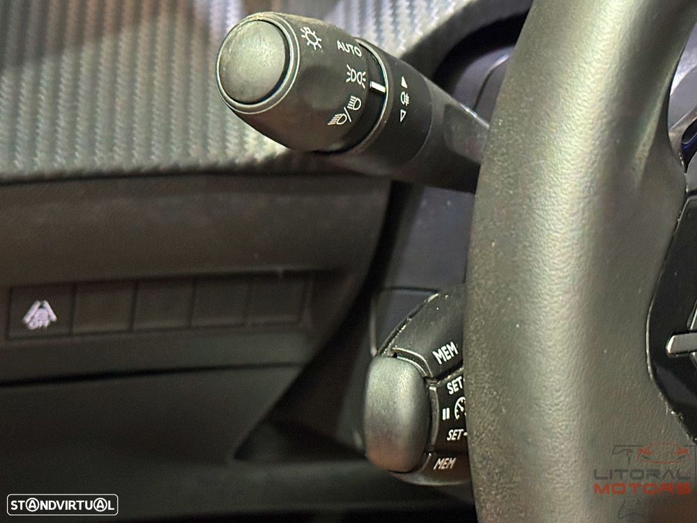 Peugeot 208 1.2 PureTech Allure Pack EAT8 - 23
