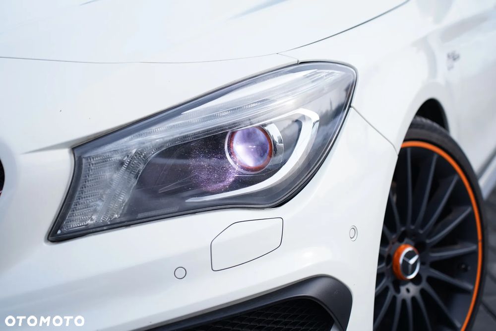 Mercedes-Benz CLA 45 AMG 4-Matic - 18