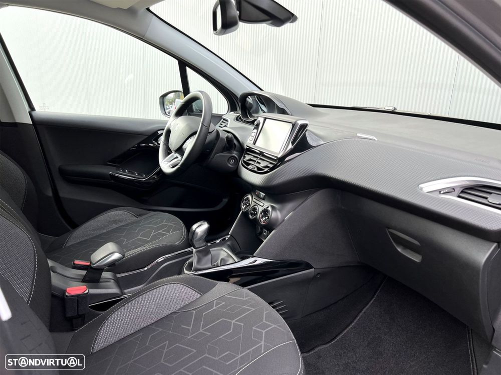 Peugeot 2008 1.5 BlueHDi Style - 22