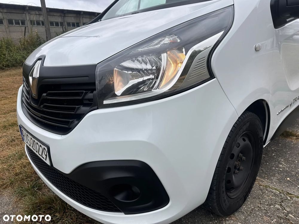 Renault Trafic L1H1 1.6 diesel 145kM, manual, 2016 rok WEBASTO, BAGAŻNIK DACHOWY THULE, KAMERA COFANIA, HAK, CZUJNIKI PARKOWANIA, DRZWI PRZESUWNE Z OBU STRON! - 21