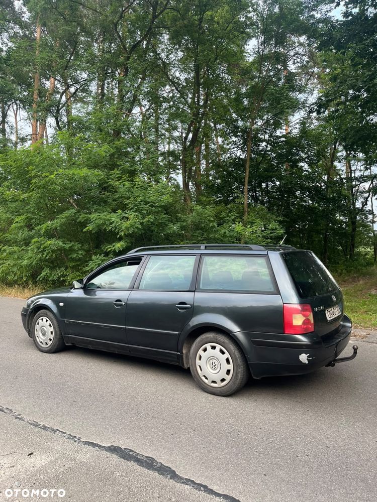 Volkswagen Passat - 4