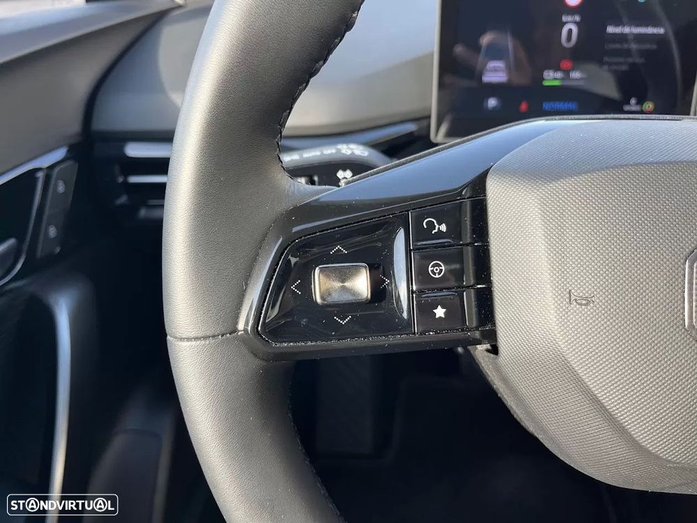 MG MG4 64 kWh Luxury - 17