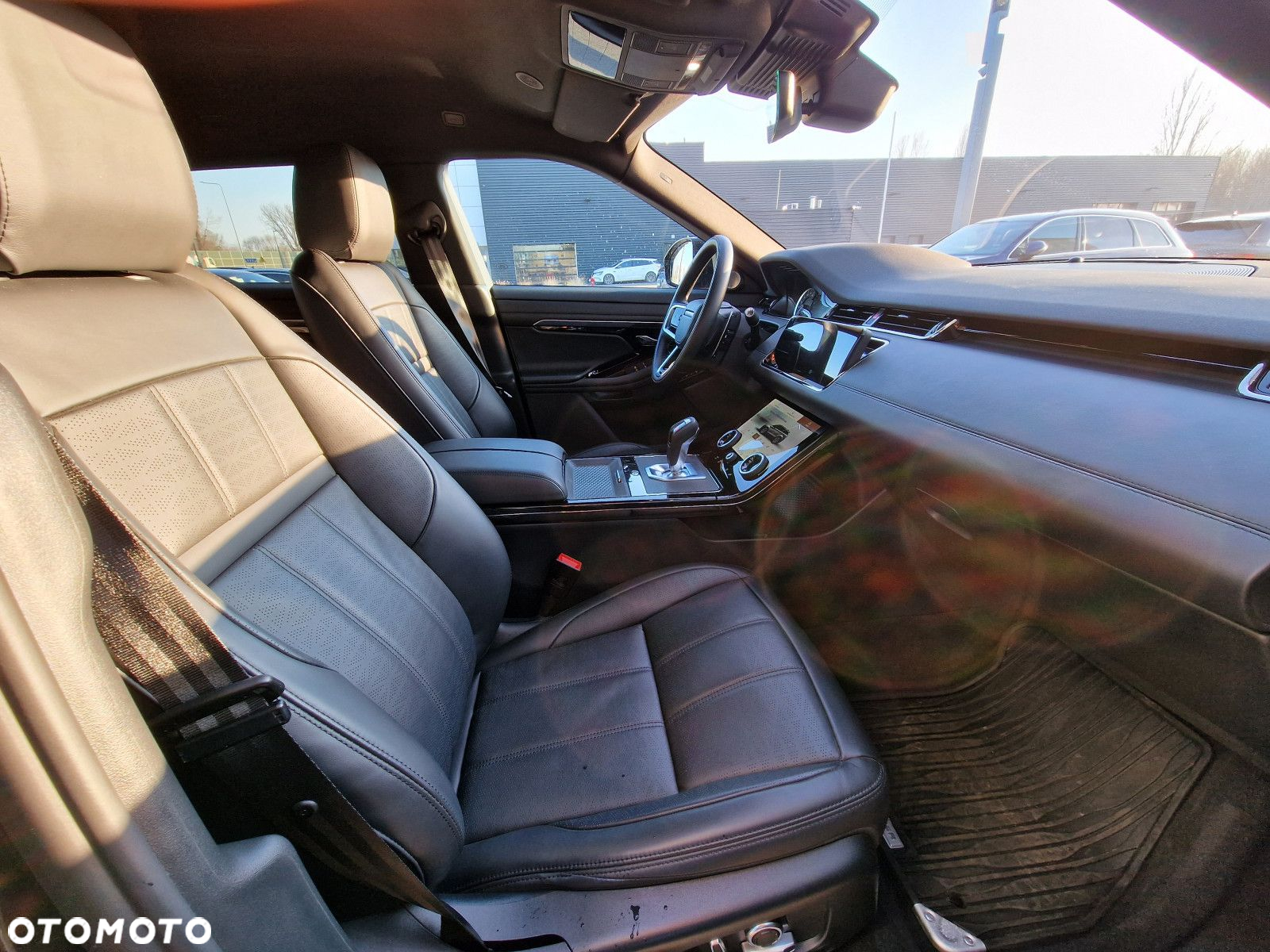 Land Rover Range Rover Evoque - 35