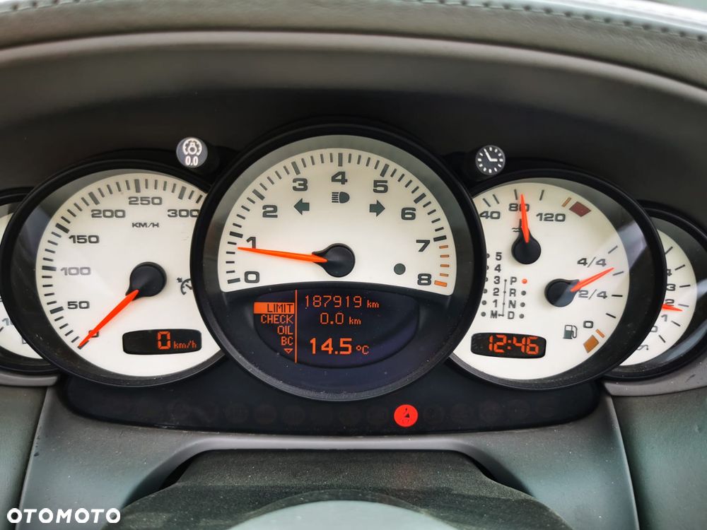Porsche 911 Carrera 4 S Tiptronic - 14