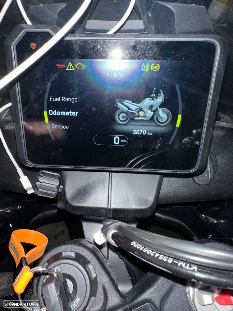 Husqvarna Norden 901 Expedition - 6