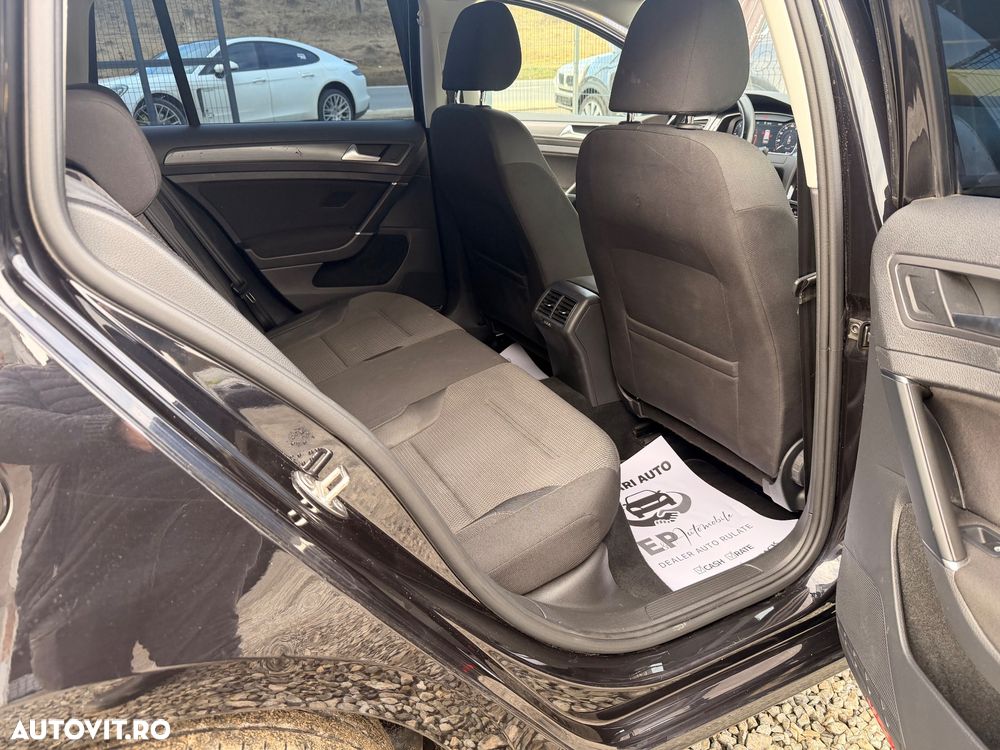 Volkswagen Golf 1.6 TDI BlueMotion Technology Cup - 10