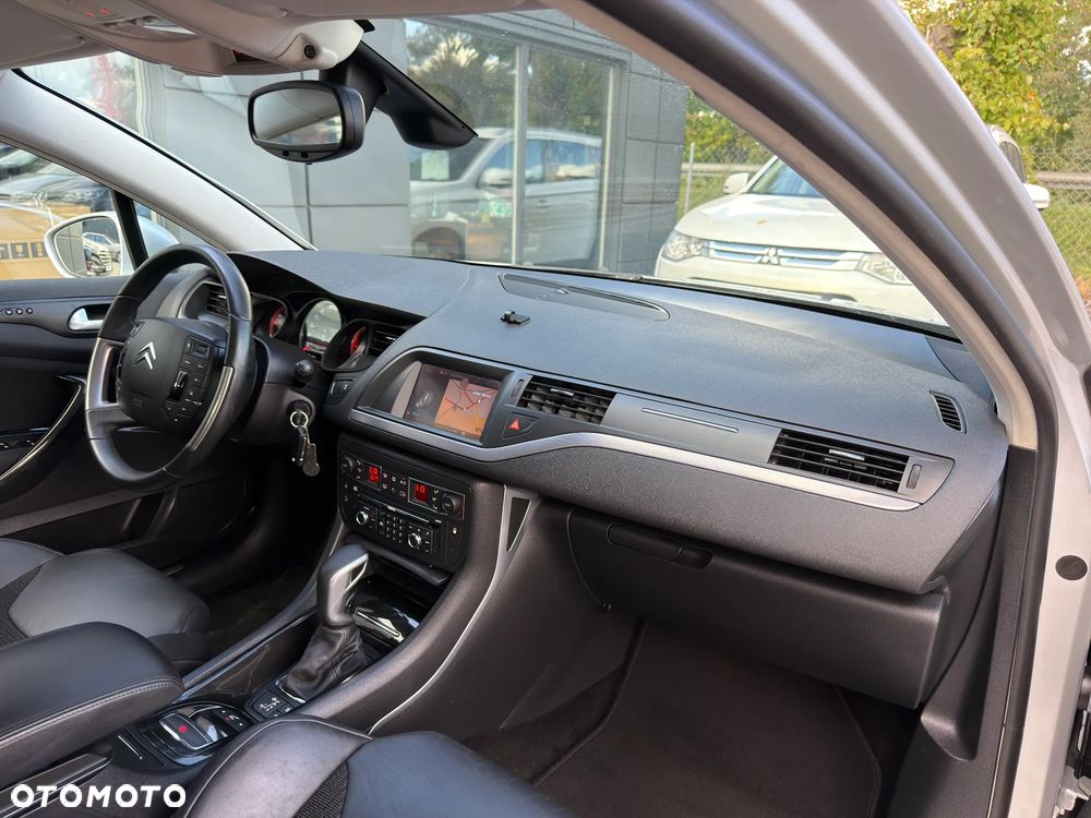Citroën C5 2.0i 16V Exclusive Equilibre Navi - 9