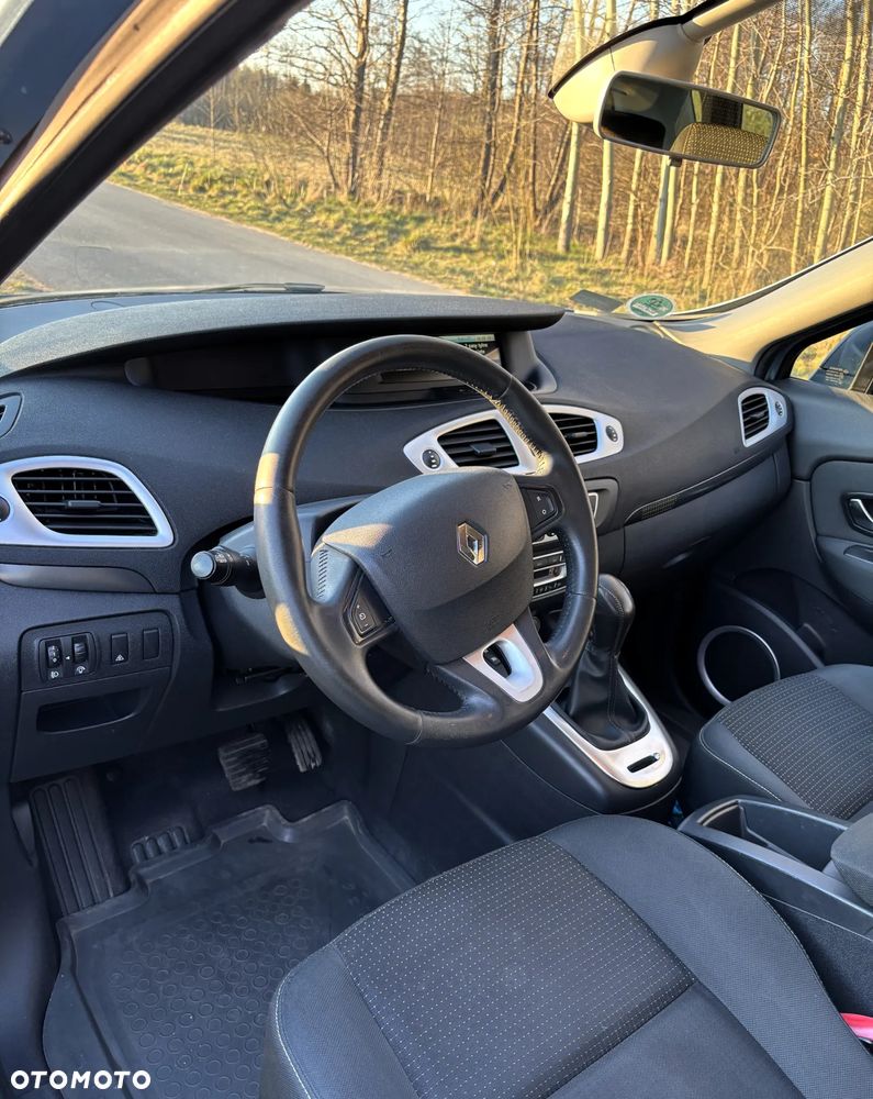 Renault Scenic 2.0 dCi Privilege - 12