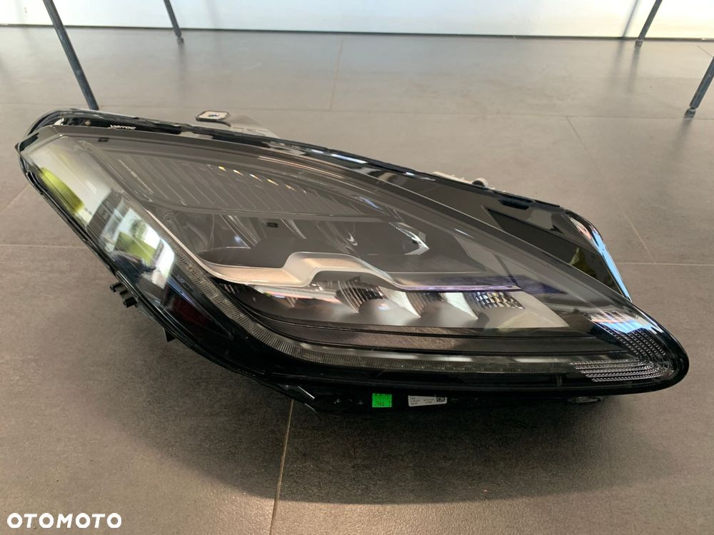 lampa prawa jaguar e pace e-pace kompletna - 1