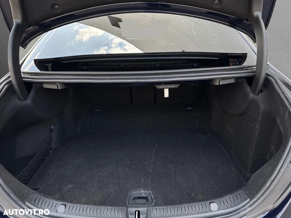 Mercedes-Benz E 220 d 4MATIC Aut. - 20