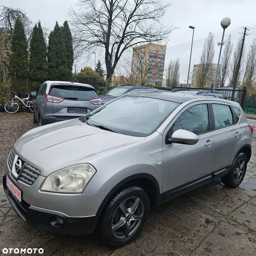 Nissan Qashqai 1.6 visia - 2