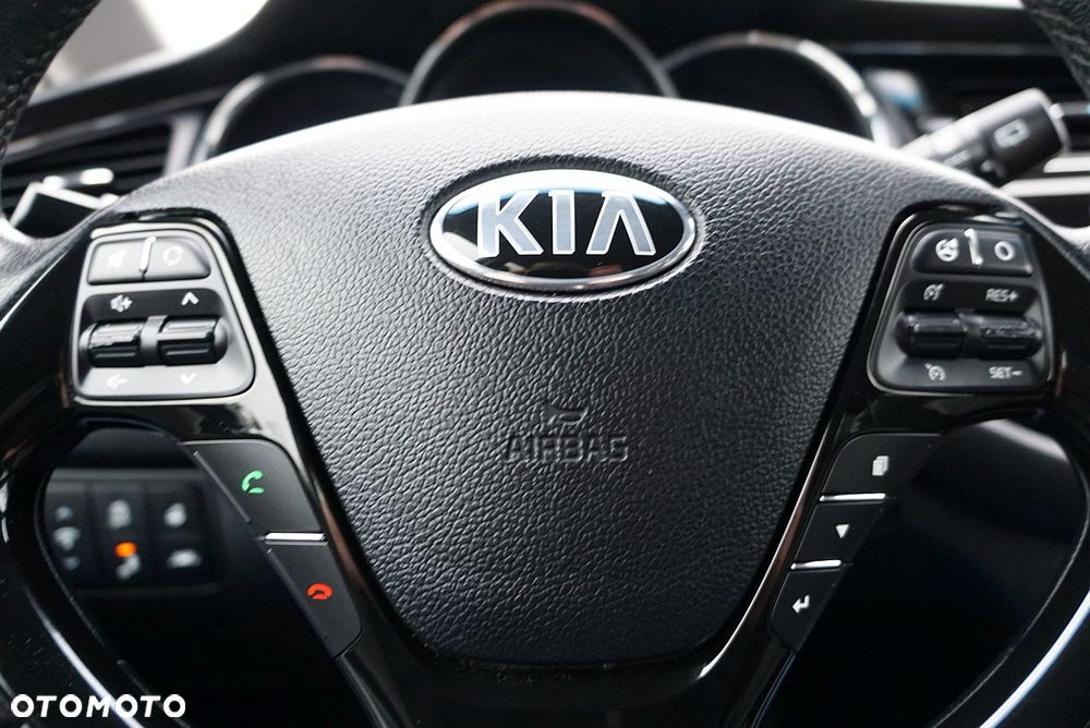 Kia Ceed 1.6 CRDi 136 DCT ISG Platinum Edition - 20