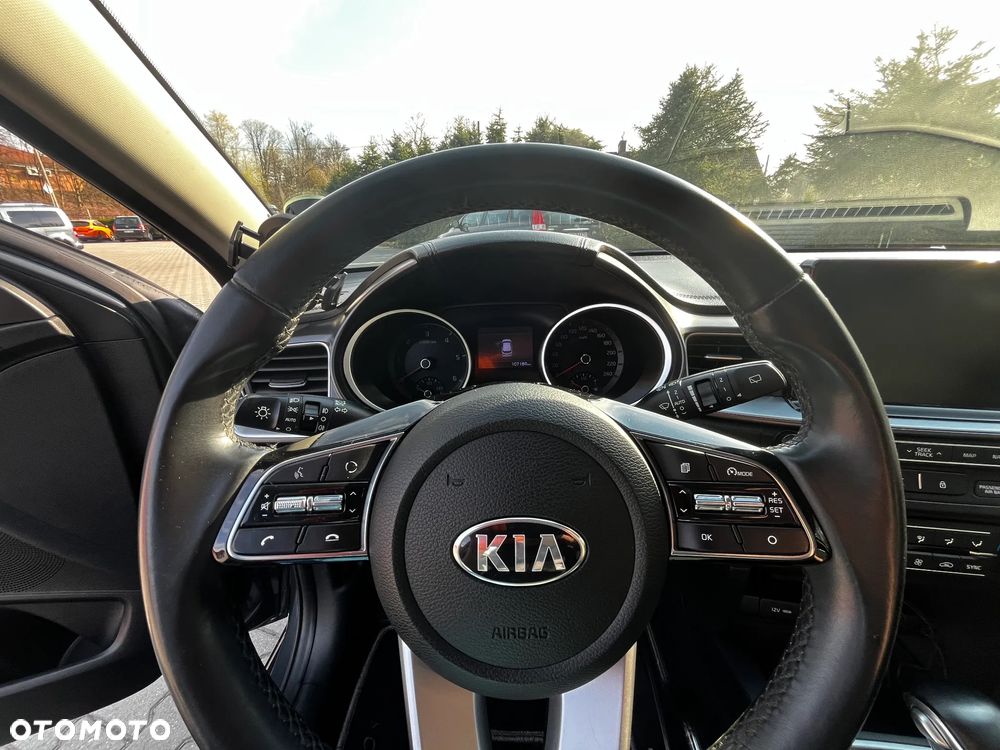 Kia Ceed - 13
