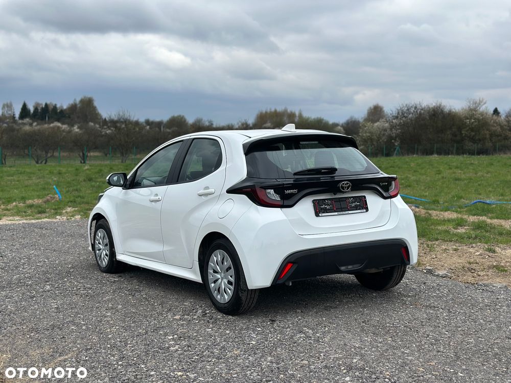 Toyota Yaris - 13