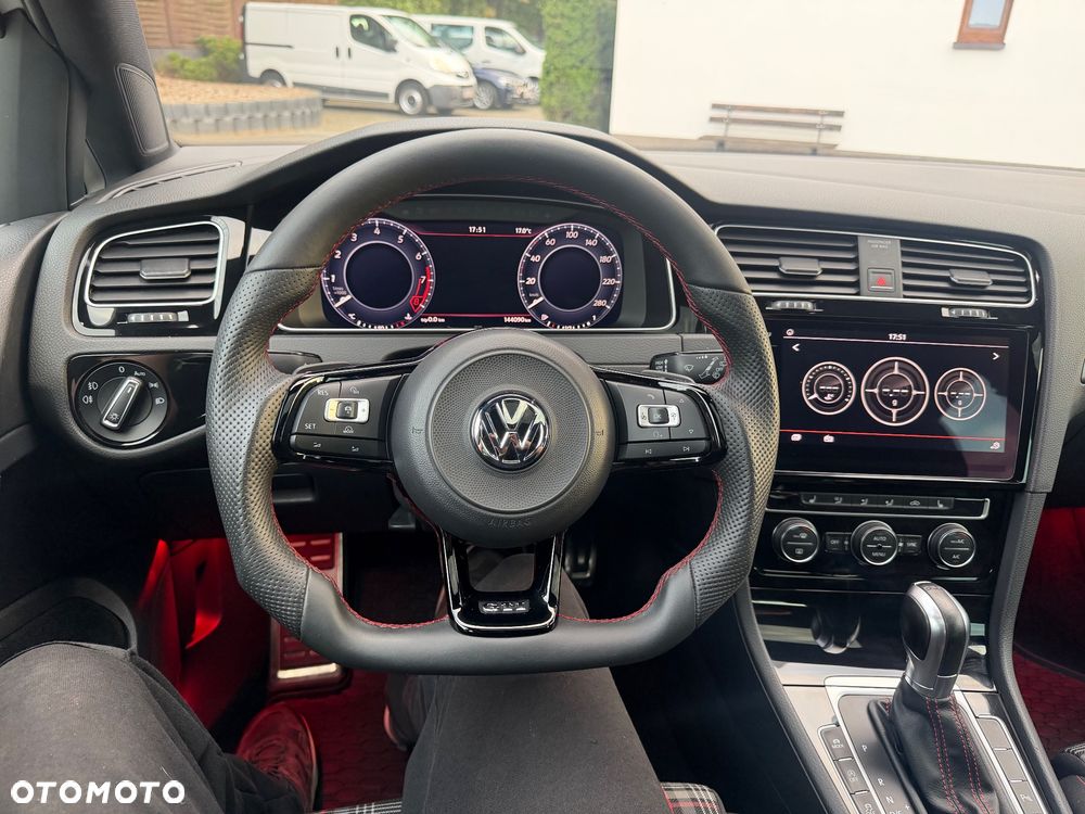 Volkswagen Golf GTI (BlueMotion Technology) DSG - 22