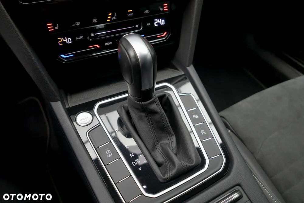 Volkswagen Passat Variant - 33