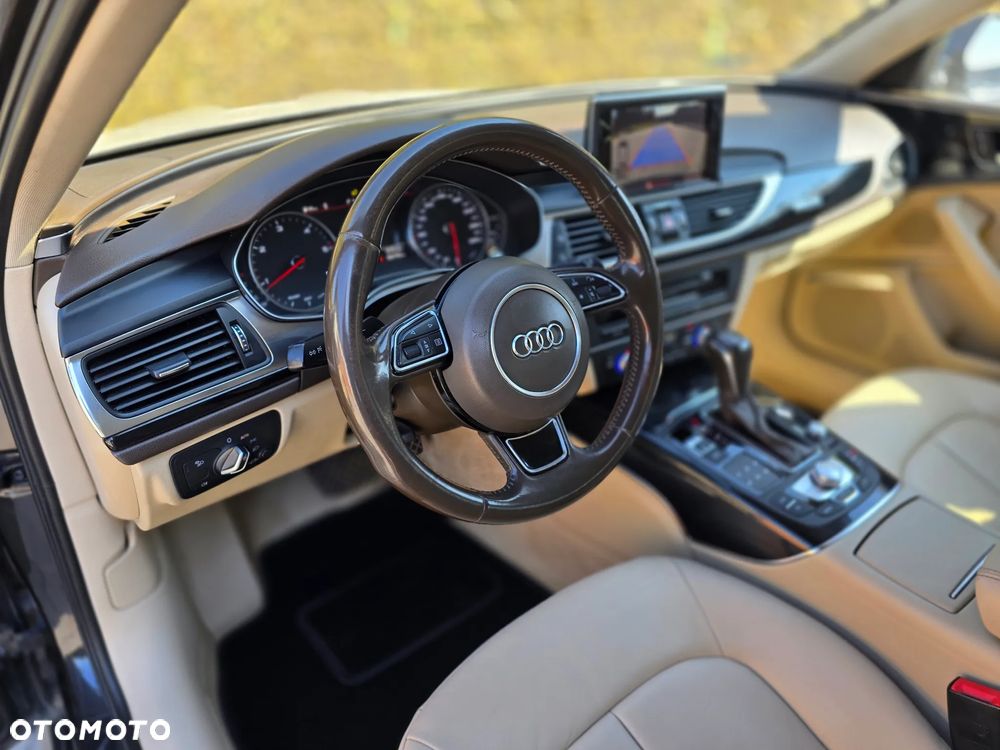 Audi A6 Avant - 16