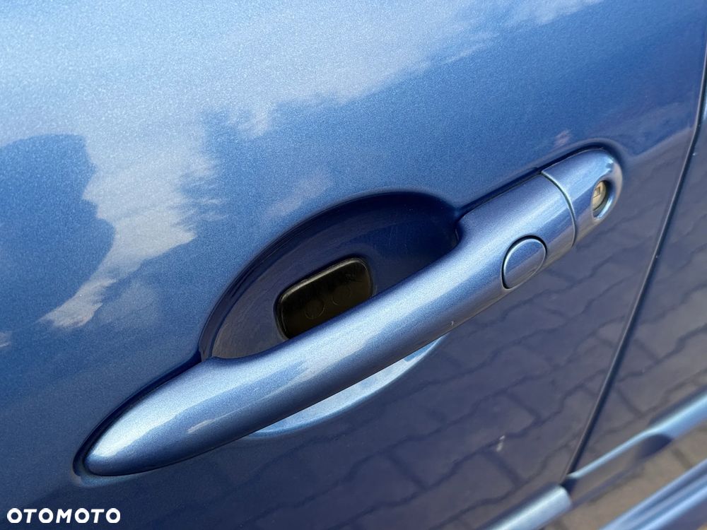 Renault Laguna 2.0 dCi Initiale ESM - 15